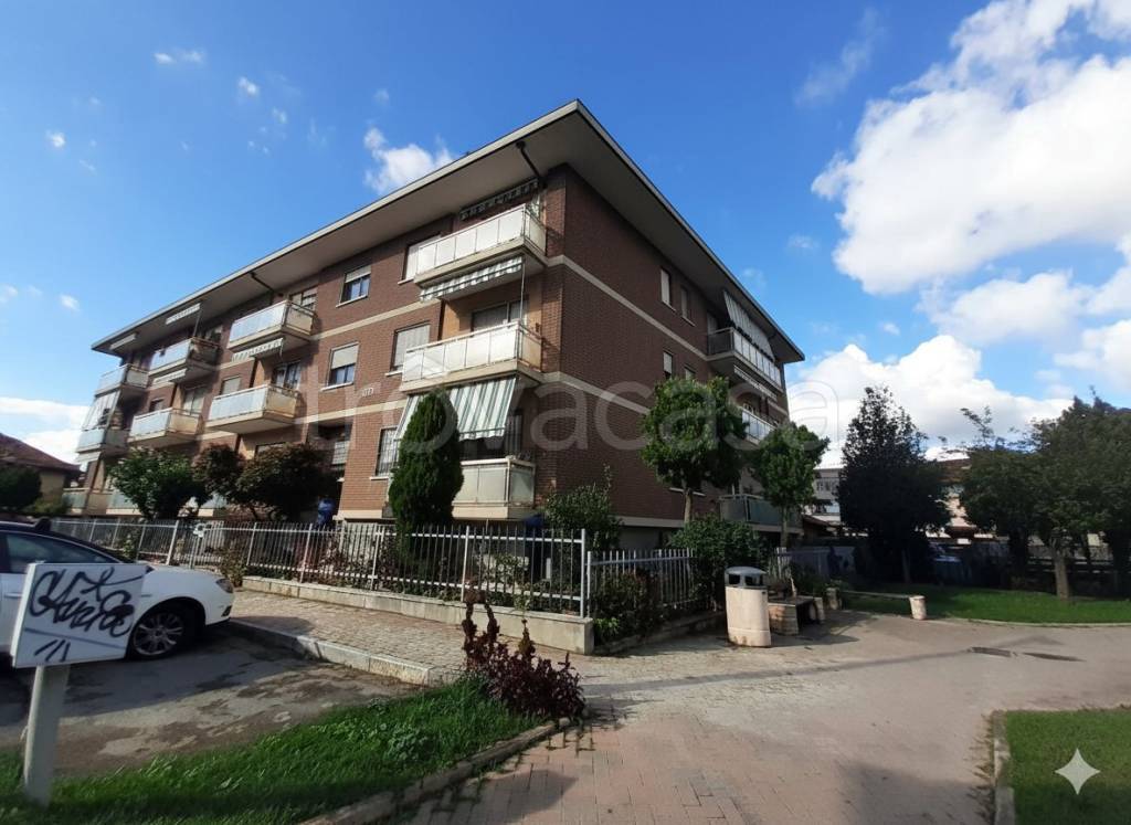 appartamento in vendita a Santena