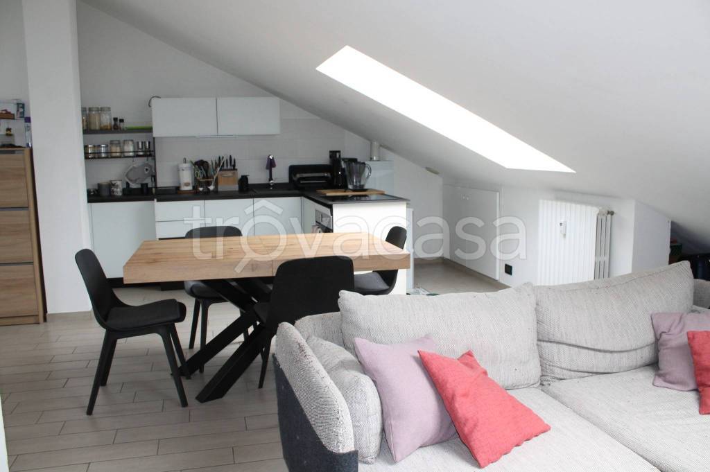 appartamento in vendita a Santena