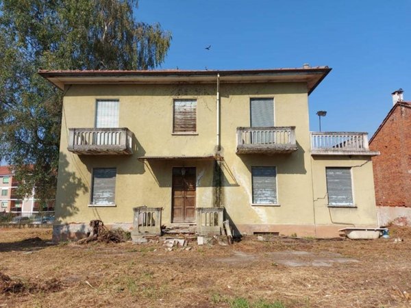 casa indipendente in vendita a Santena