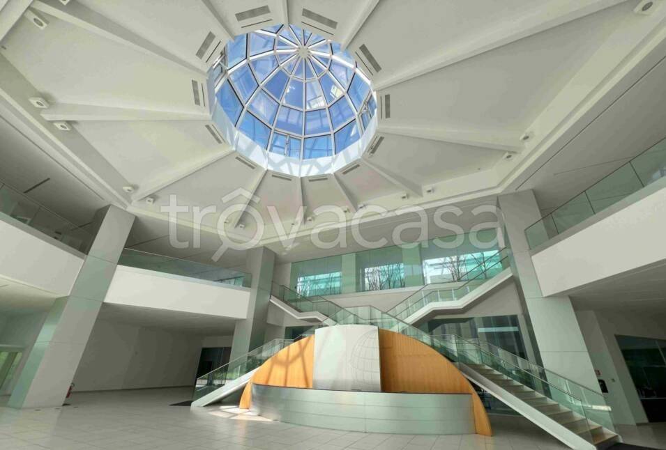 locale commerciale in vendita a Santena