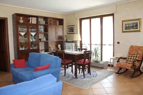 appartamento in vendita a Santena in zona Gamenario