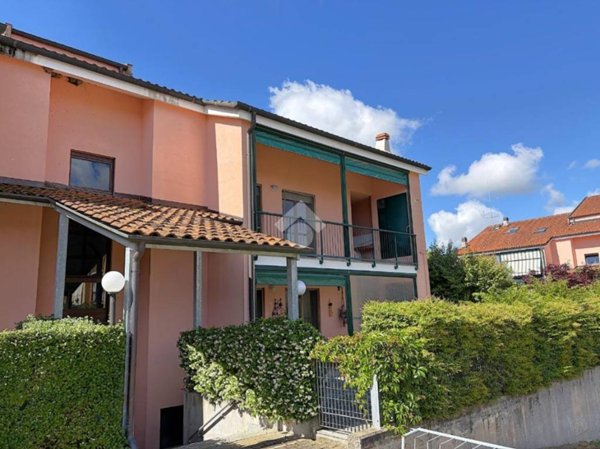 appartamento in vendita a Santena in zona Tetti Busso