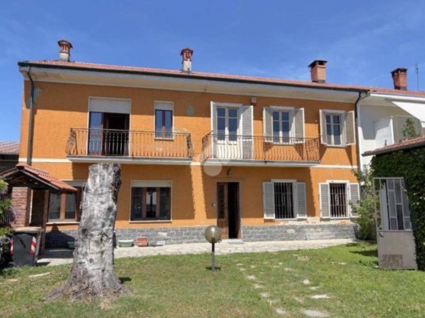 casa indipendente in vendita a Santena in zona Tetti Giro