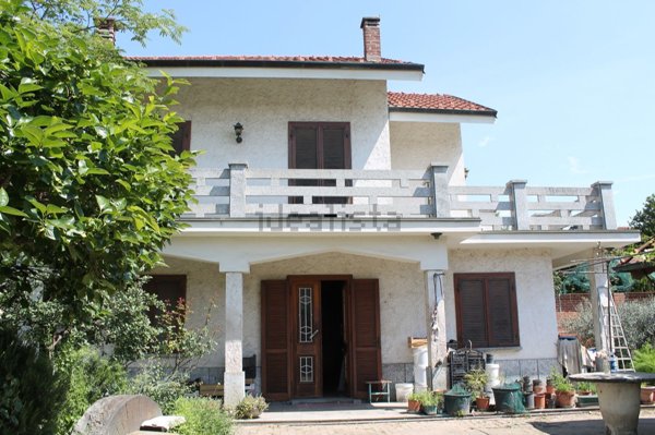casa indipendente in vendita a Santena