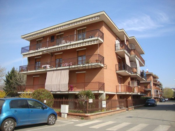 appartamento in vendita a Santena in zona Gamenario
