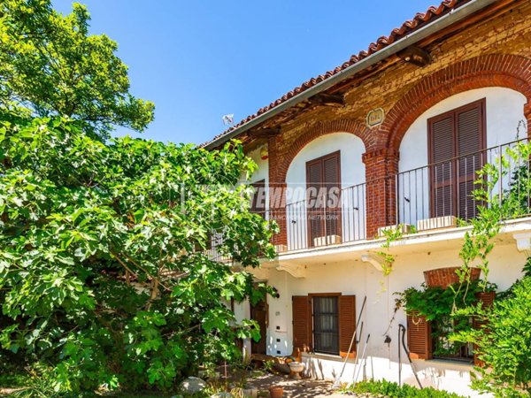 casa indipendente in vendita a Santena
