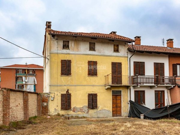 casa indipendente in vendita a Santena