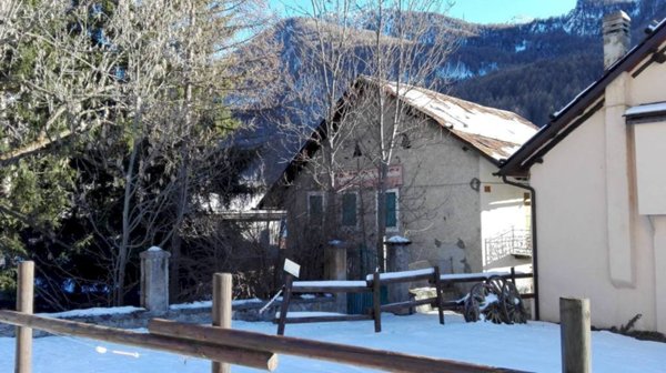 casa indipendente in vendita a Sauze di Cesana in zona Rollieres