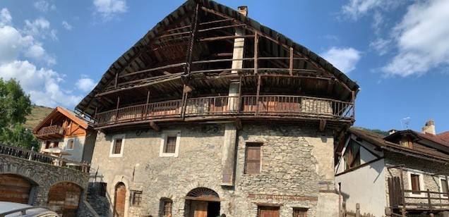 casa indipendente in vendita a Sauze di Cesana