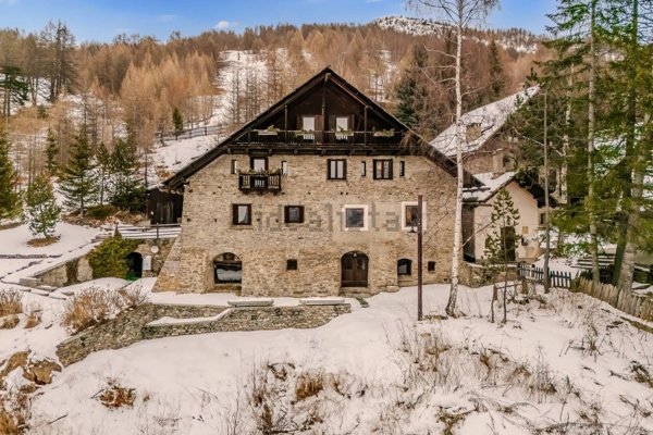 casa indipendente in vendita a Sauze di Cesana