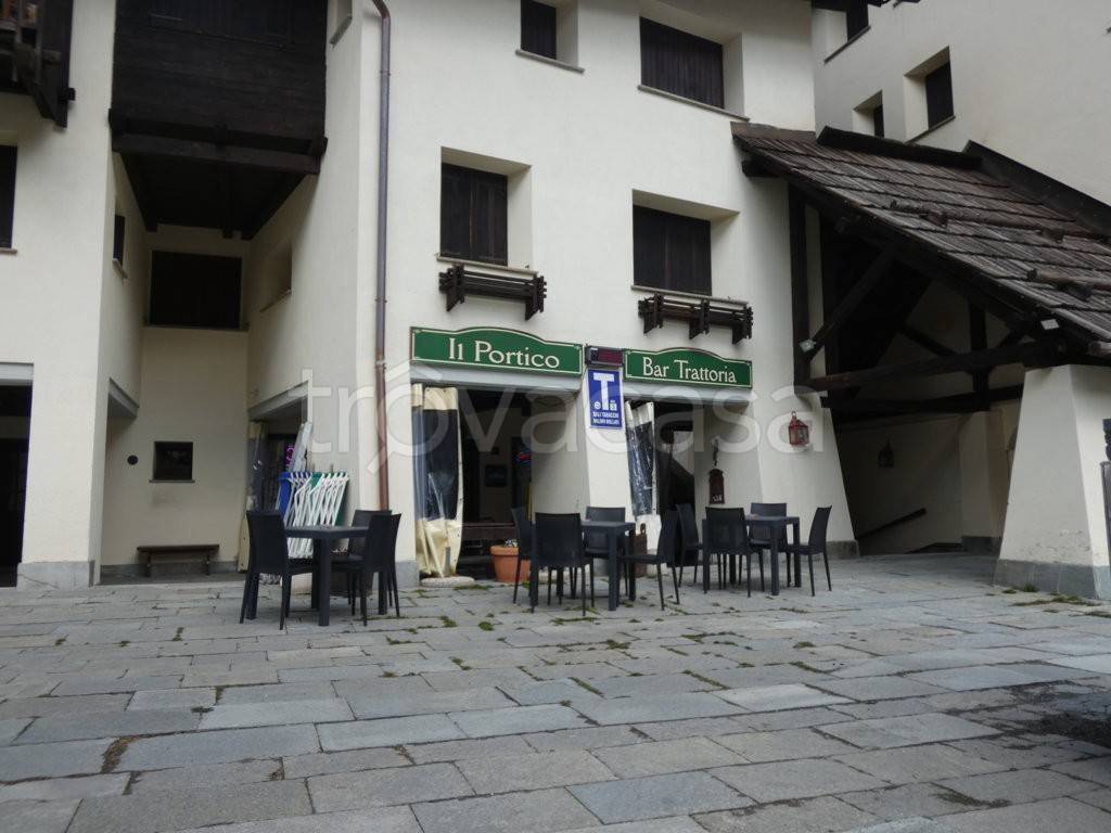 negozio in vendita a Sauze di Cesana