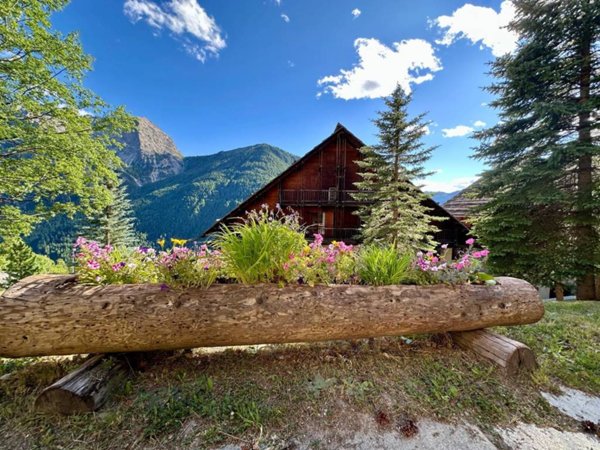 locale commerciale in vendita a Sauze di Cesana