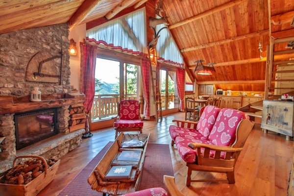 esavano in vendita a Sauze di Cesana