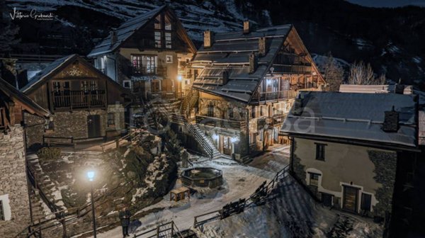 casa indipendente in vendita a Sauze di Cesana