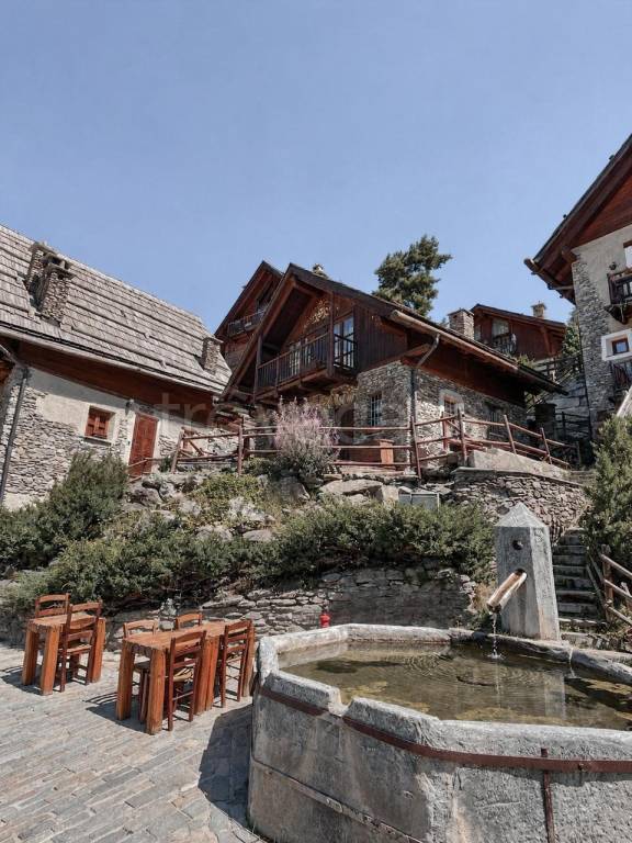 casa indipendente in vendita a Sauze di Cesana in zona Rollieres