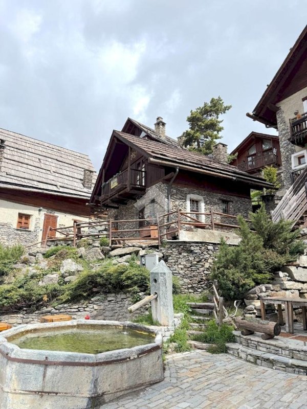 casa indipendente in vendita a Sauze di Cesana in zona Rollieres