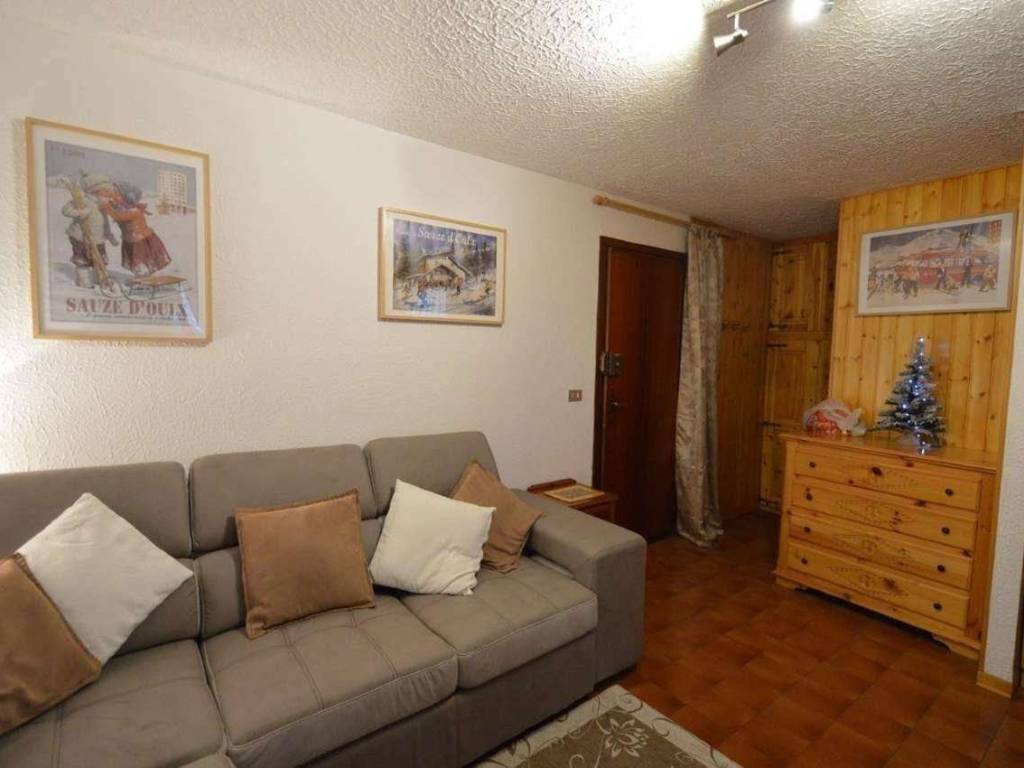 appartamento in vendita a Sauze d'Oulx in zona Jouvenceaux