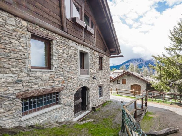 appartamento in vendita a Sauze d'Oulx in zona Monfol