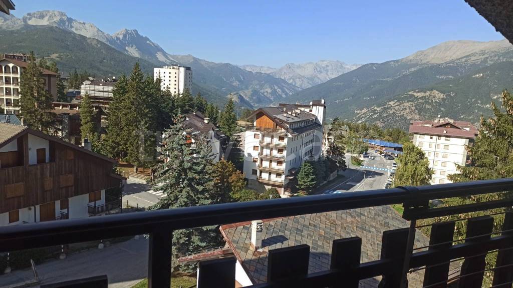 appartamento in vendita a Sauze d'Oulx in zona Monfol