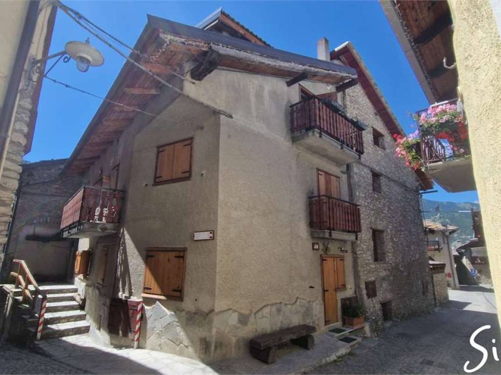 appartamento in vendita a Sauze d'Oulx in zona Jouvenceaux