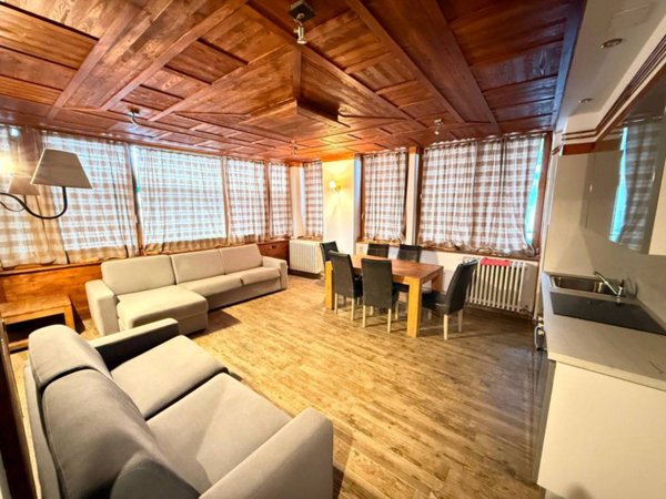 appartamento in vendita a Sauze d'Oulx in zona Sportinia