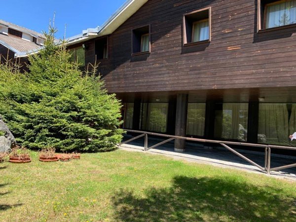 intera palazzina in vendita a Sauze d'Oulx in zona Jouvenceaux