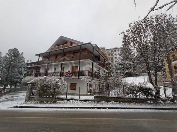 ufficio in vendita a Sauze d'Oulx in zona Monfol