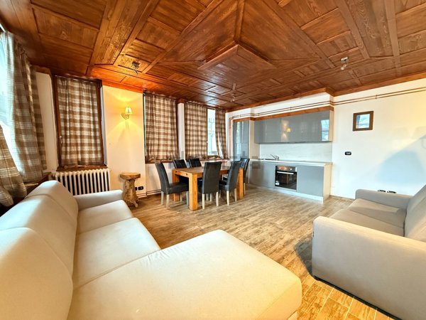 appartamento in vendita a Sauze d'Oulx in zona Sportinia