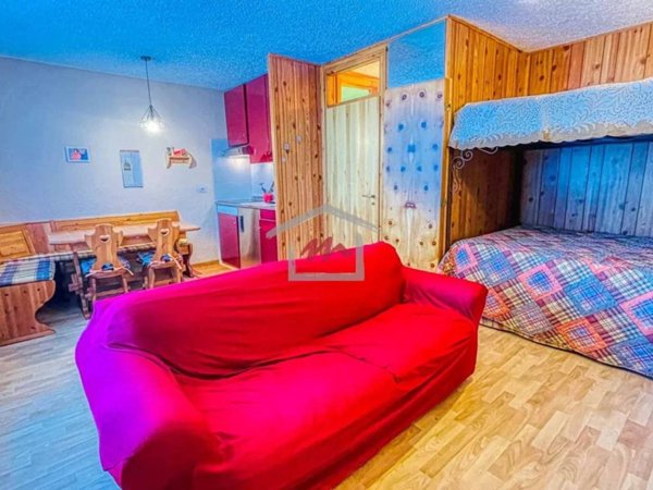 appartamento in vendita a Sauze d'Oulx in zona Jouvenceaux