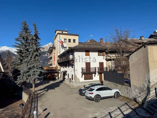 appartamento in vendita a Sauze d'Oulx in zona Monfol