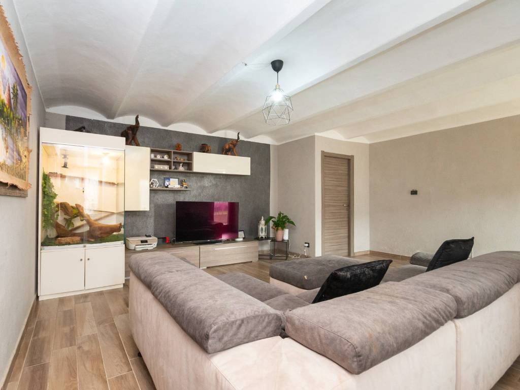 casa indipendente in vendita a Scalenghe