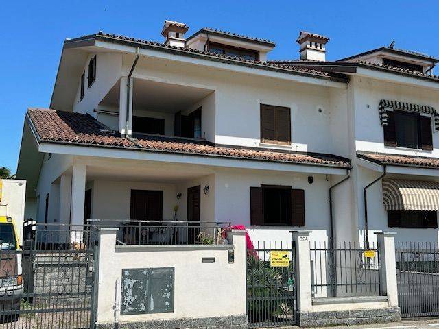 casa indipendente in vendita a Scalenghe in zona Viotto