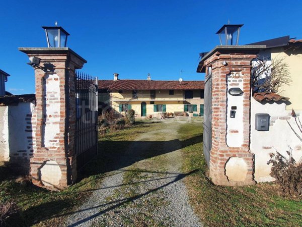 casa indipendente in vendita a Scalenghe