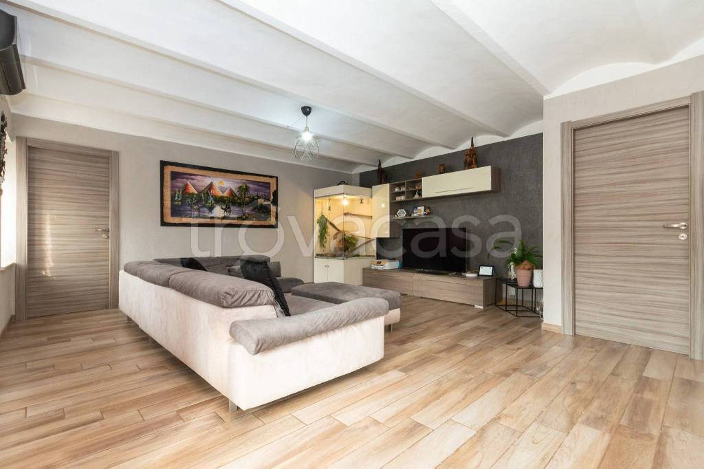 casa indipendente in vendita a Scalenghe