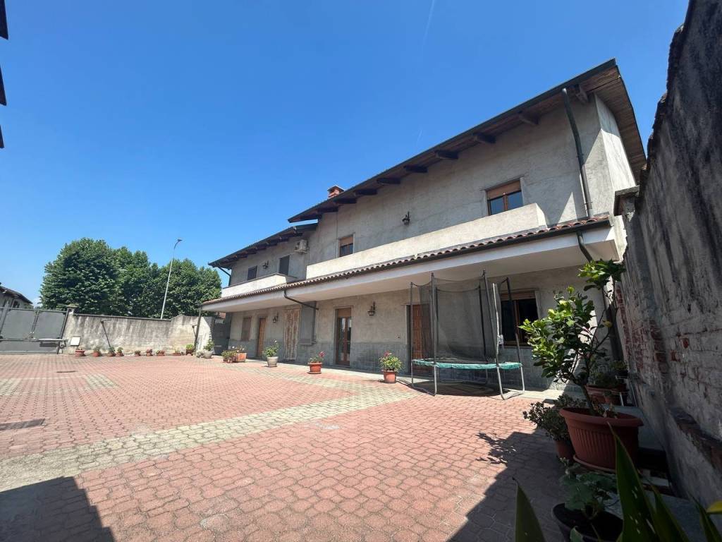 casa indipendente in vendita a Scalenghe