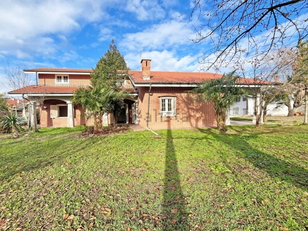 casa indipendente in vendita a Scalenghe in zona Viotto
