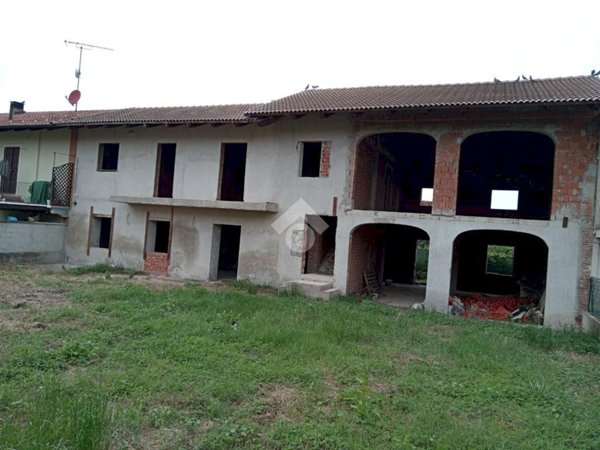 casa indipendente in vendita a Scalenghe