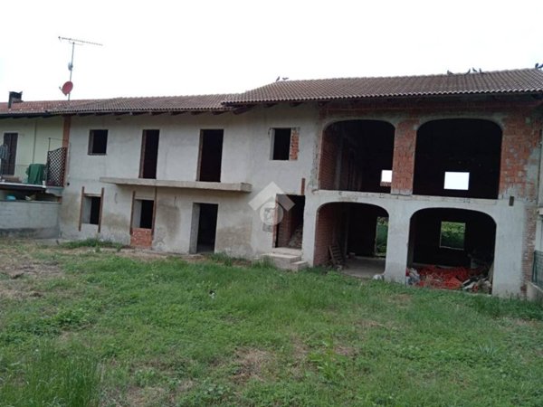 casa indipendente in vendita a Scalenghe