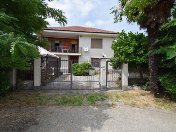 casa indipendente in vendita a Scalenghe in zona Murisenghi