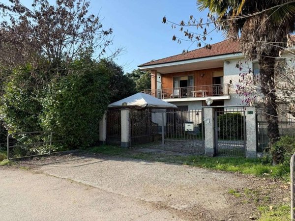 casa indipendente in vendita a Scalenghe in zona Murisenghi