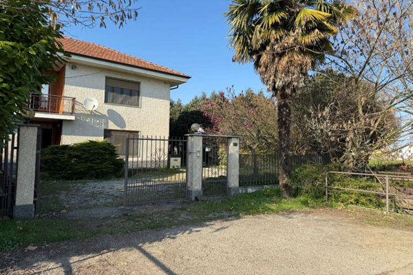 casa indipendente in vendita a Scalenghe in zona Murisenghi