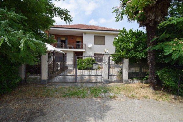 casa indipendente in vendita a Scalenghe in zona Murisenghi