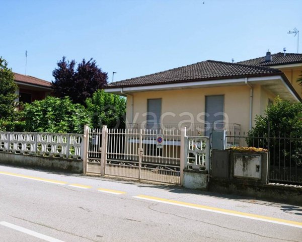 casa indipendente in vendita a Scalenghe in zona Viotto
