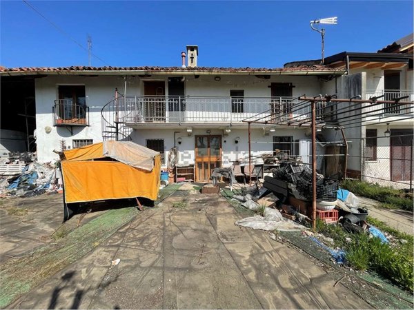 pentavano in vendita a Scalenghe