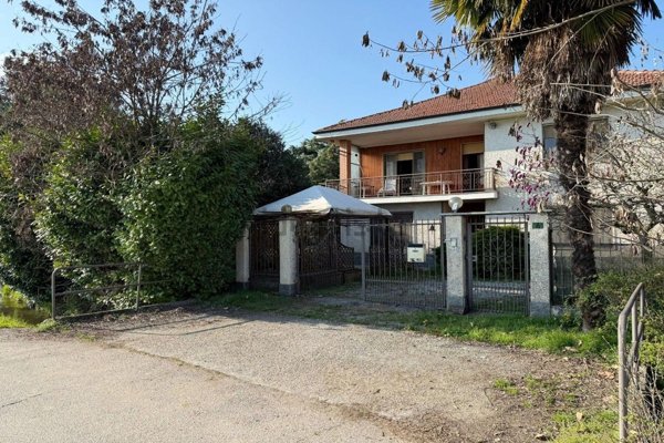 casa indipendente in vendita a Scalenghe in zona Murisenghi