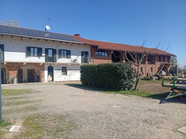 casa indipendente in vendita a Scalenghe