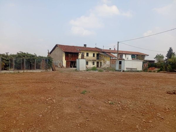 casa indipendente in vendita a Scalenghe