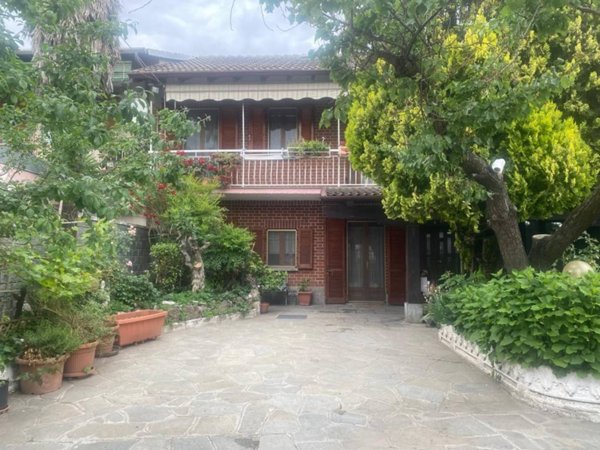 casa indipendente in vendita a Scalenghe