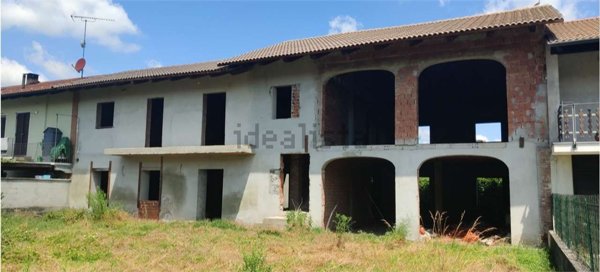 pentavano in vendita a Scalenghe in zona Viotto