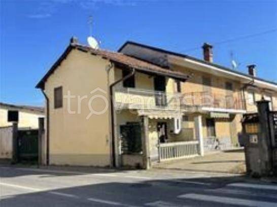 casa indipendente in vendita a Scalenghe in zona Pieve di Scalenghe